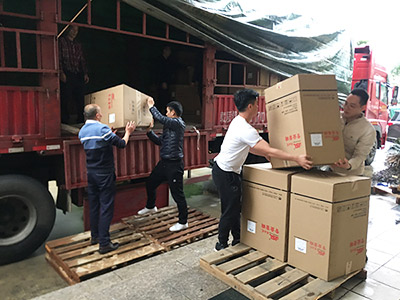 爵士龍音響打包發(fā)貨過程